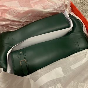 Size 8 Green hunter boots
